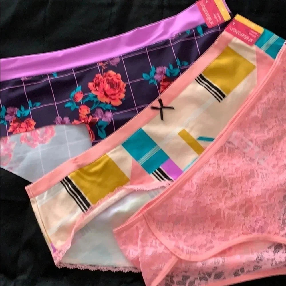 3 pack Xhilaration Panties 3 Pack Medium